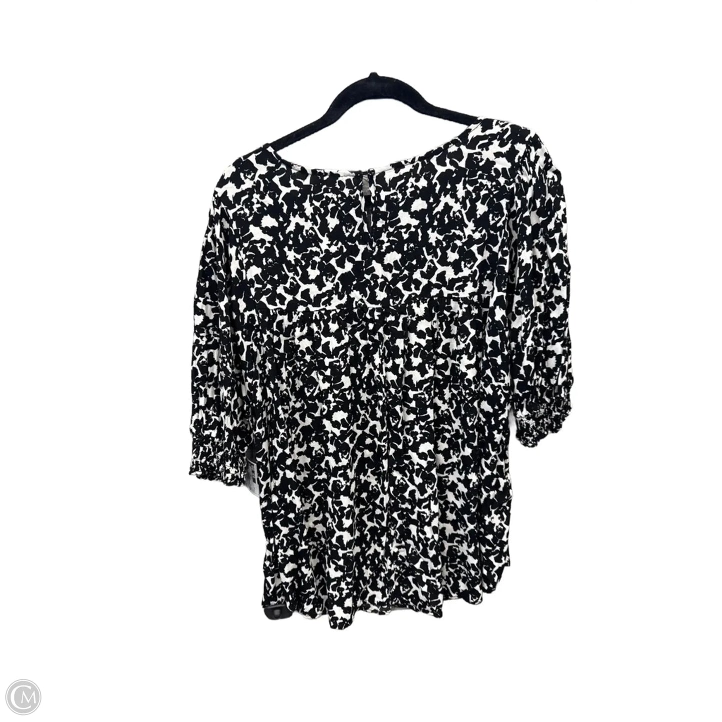 Top Short Sleeve By Terra & Sky In Black & White, Size: 2x