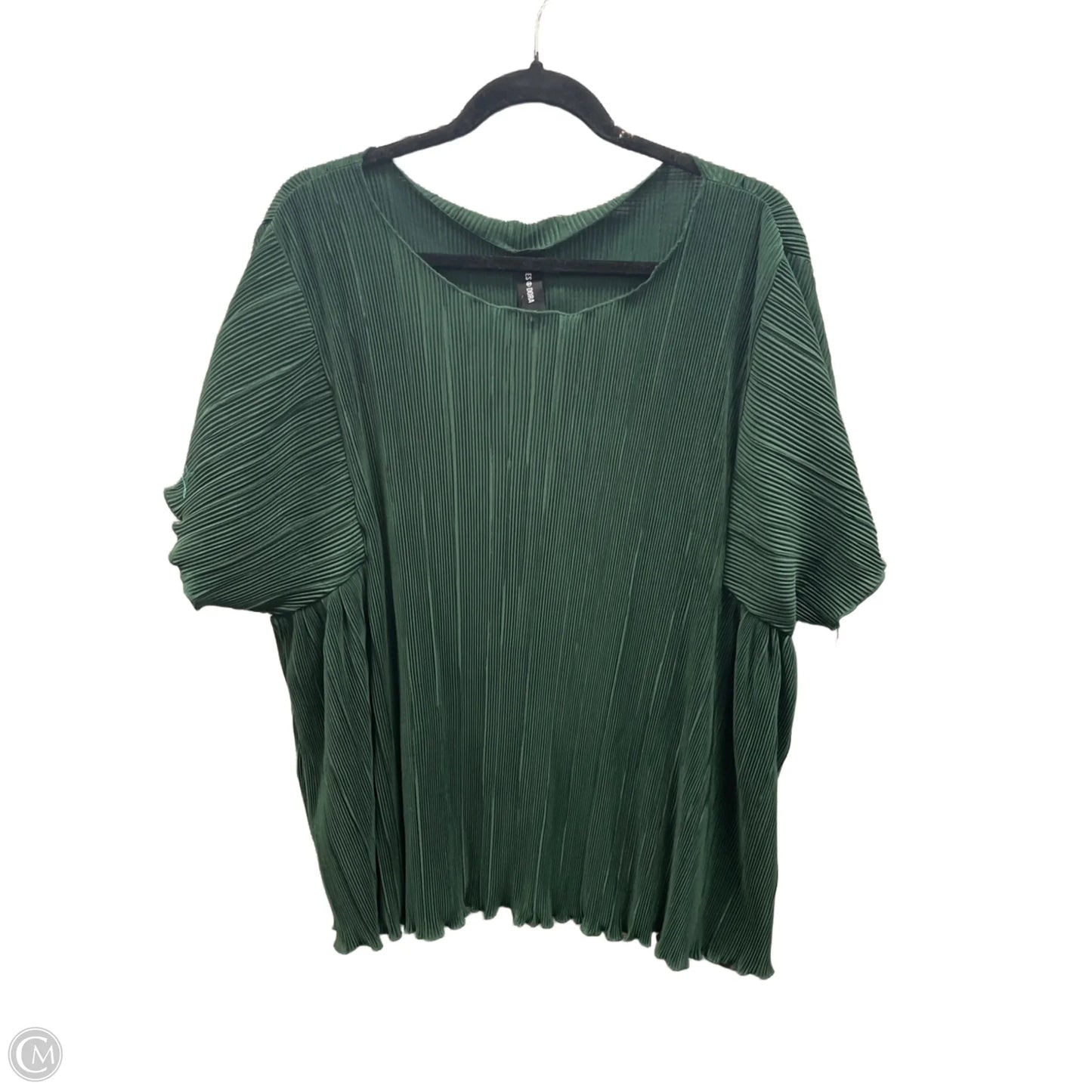 Top Short Sleeve By Agnes & Dora In Green, Size: M