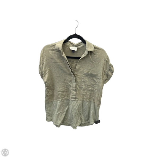 Top Short Sleeve By Universal Thread In Green, Size: S