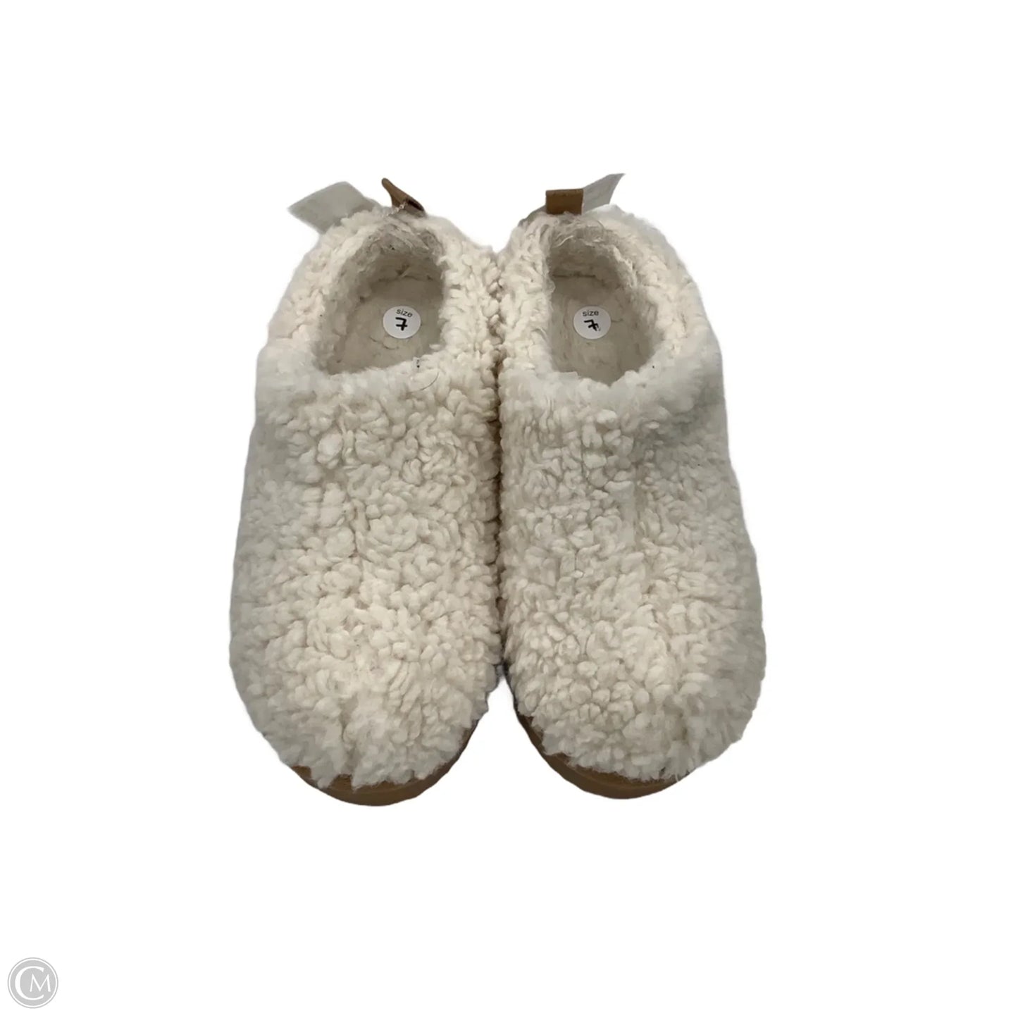 Slippers By Clothes Mentor In Cream, Size: 7