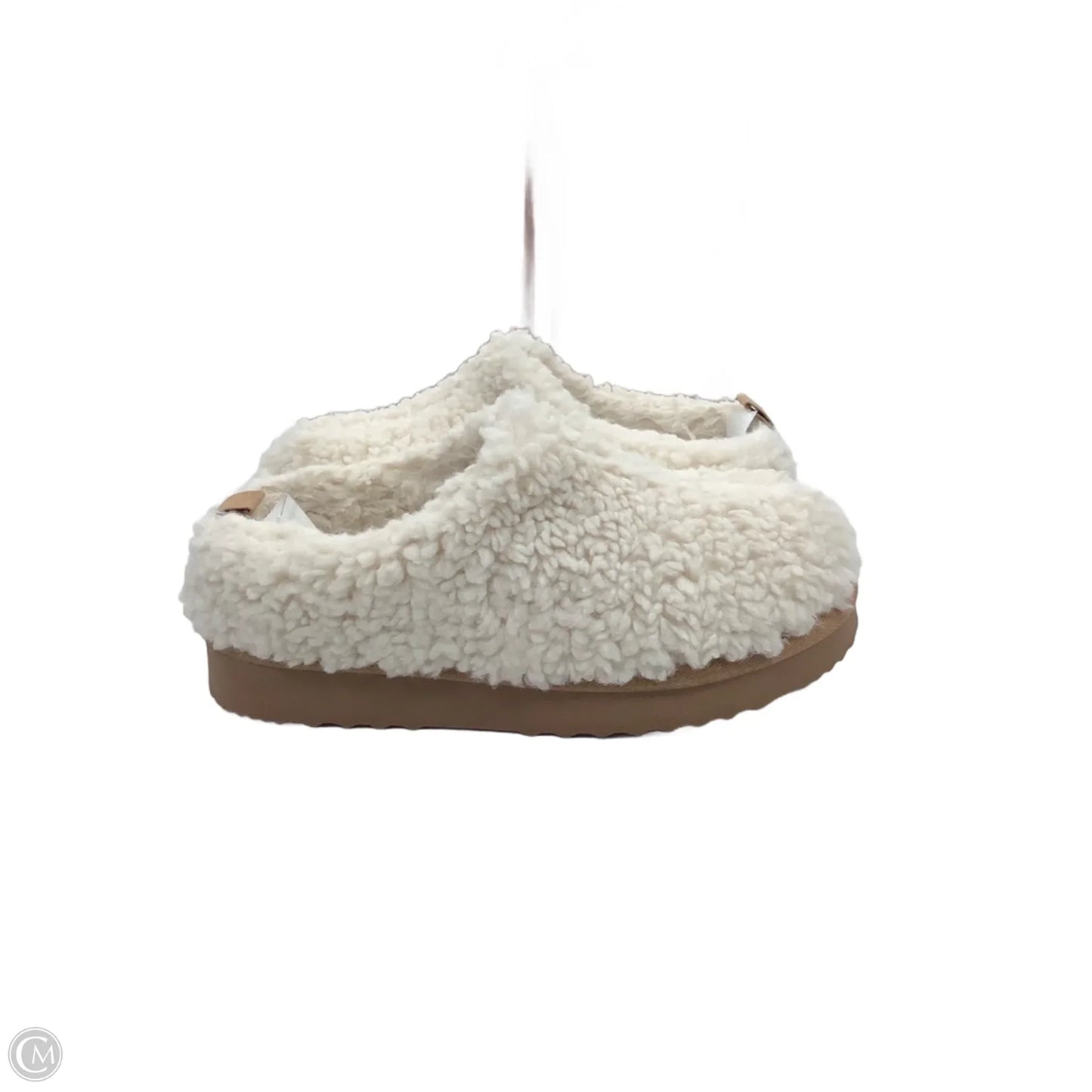 Slippers By Clothes Mentor In Cream, Size: 7