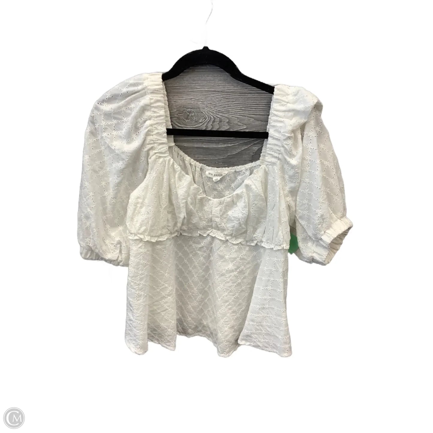 Top Short Sleeve By Blu Pepper In White, Size: L