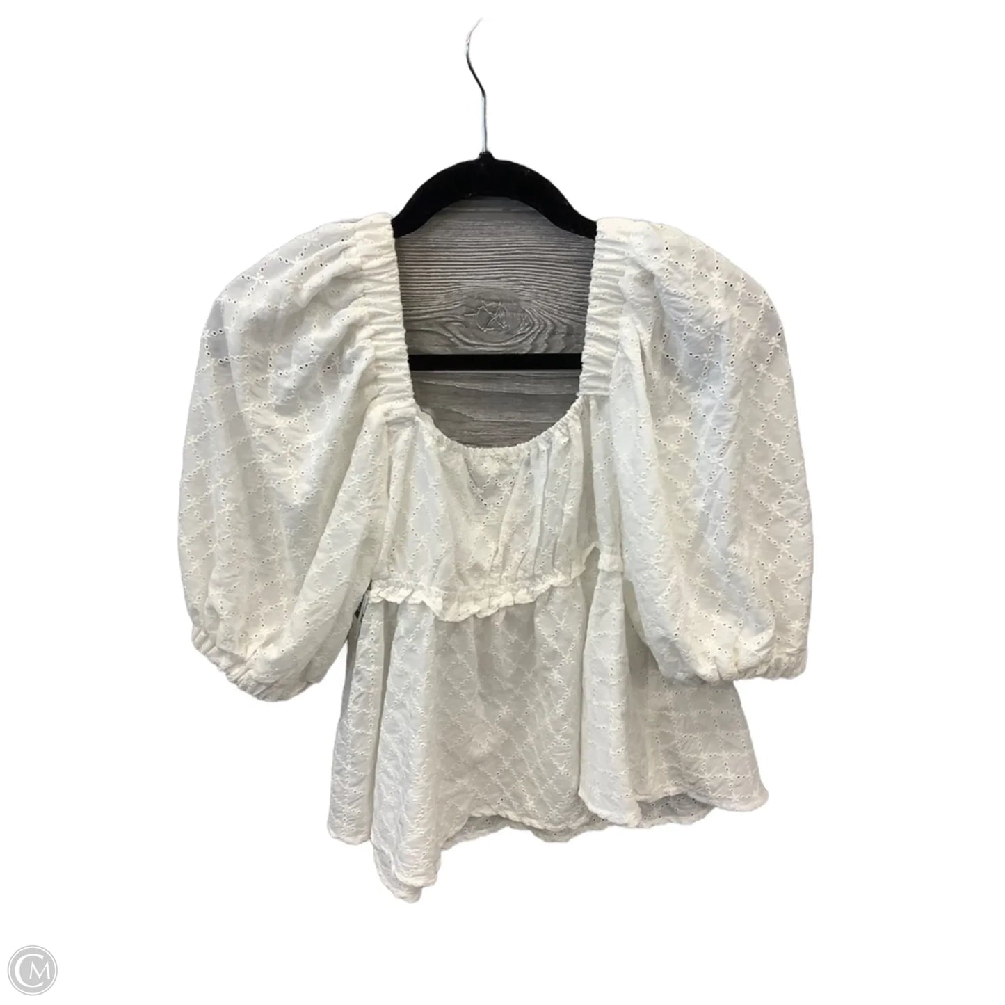 Top Short Sleeve By Blu Pepper In White, Size: L