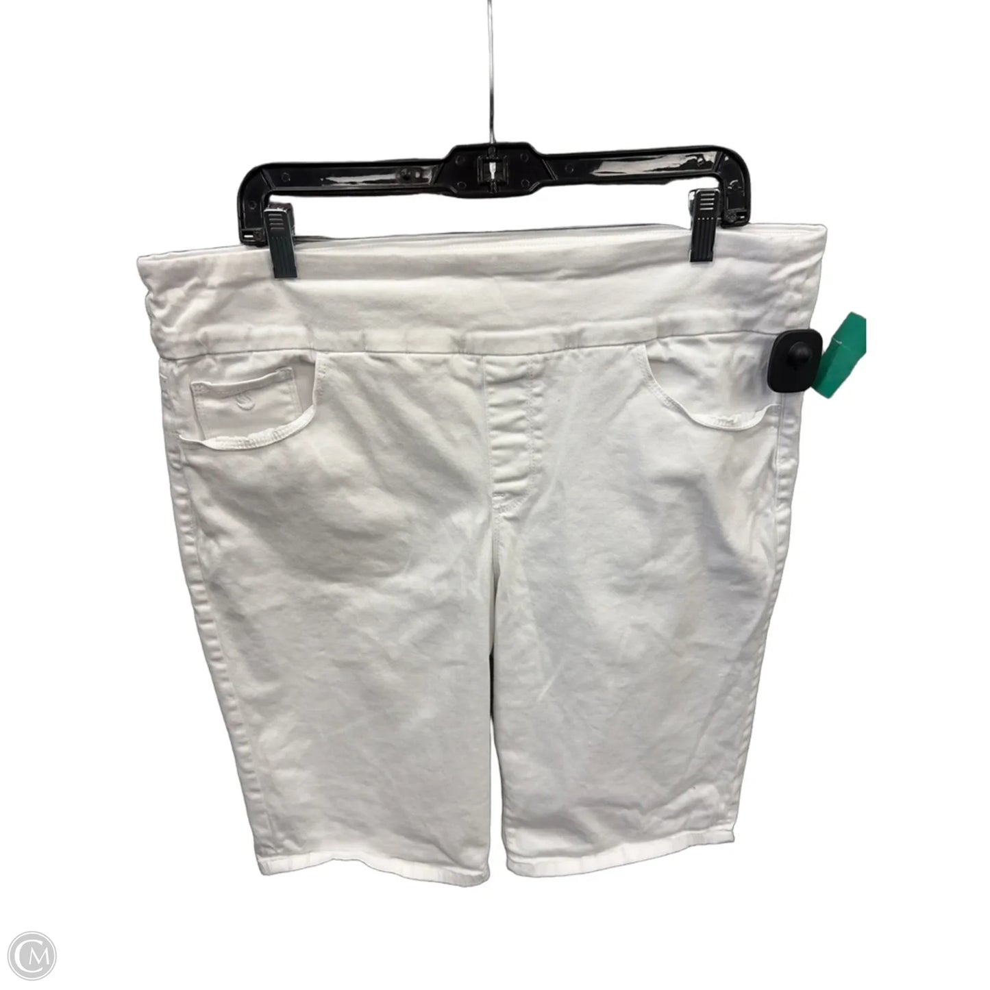 Shorts By Gloria Vanderbilt In White, Size: 16