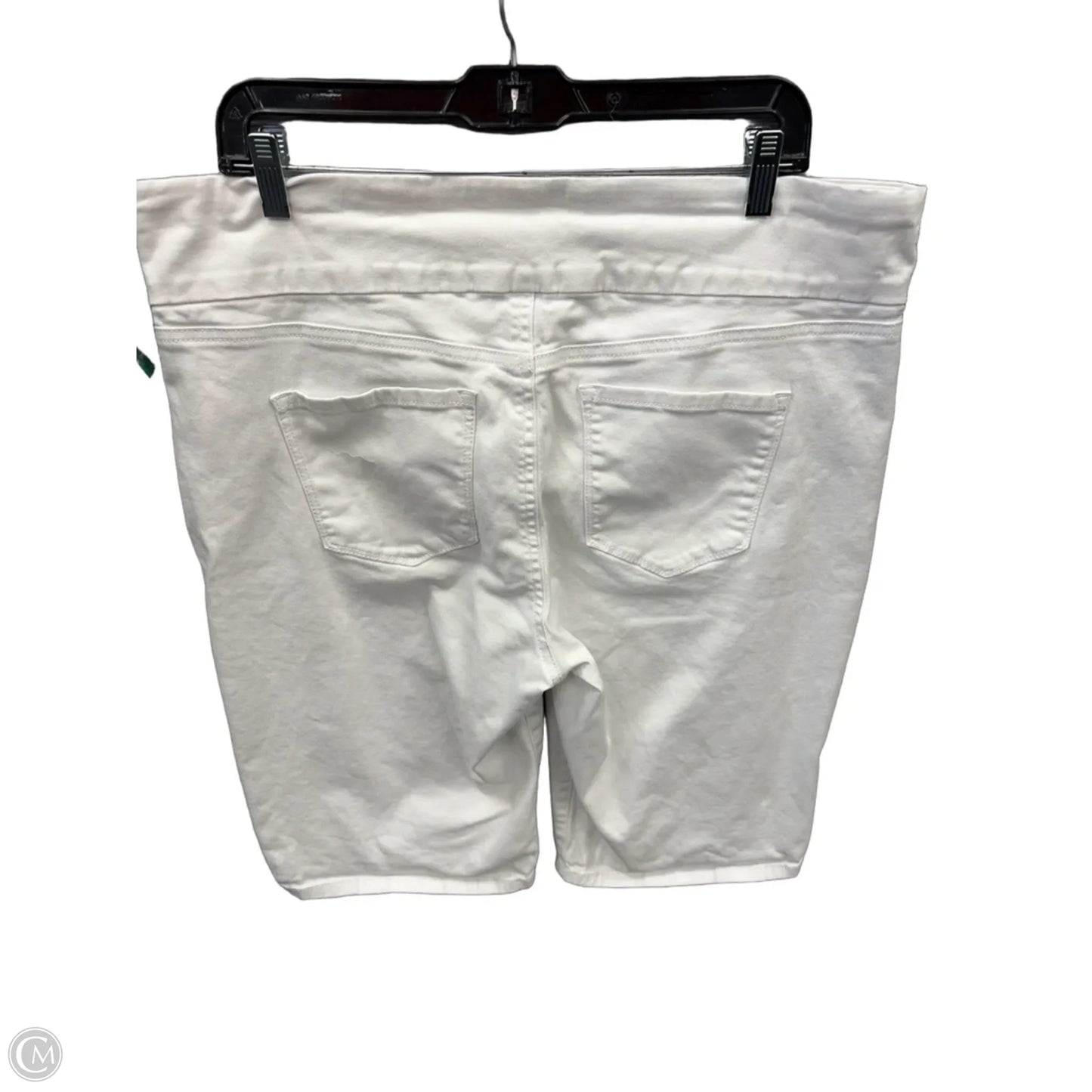 Shorts By Gloria Vanderbilt In White, Size: 16