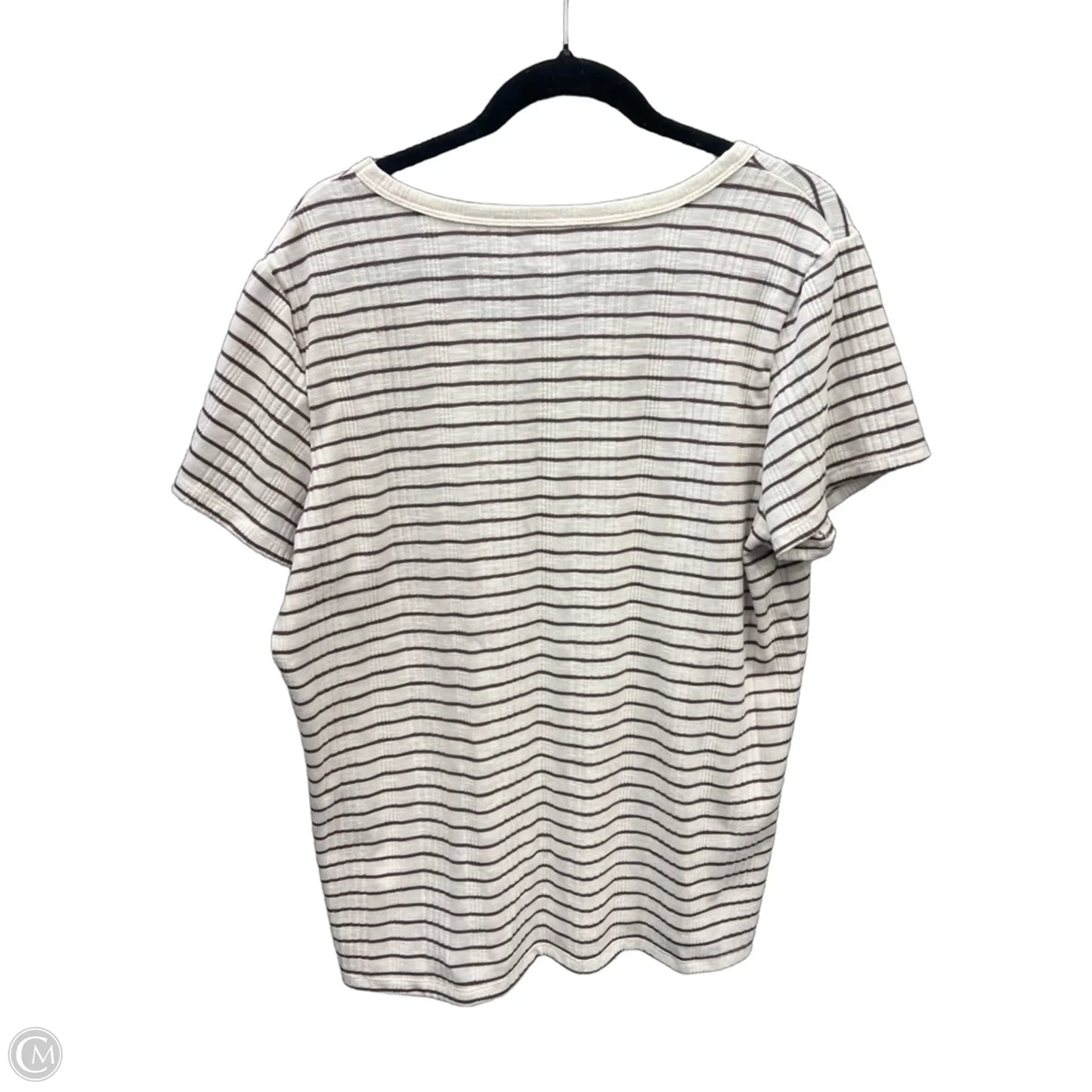 Top Short Sleeve By Maurices In Striped Pattern, Size: Xl