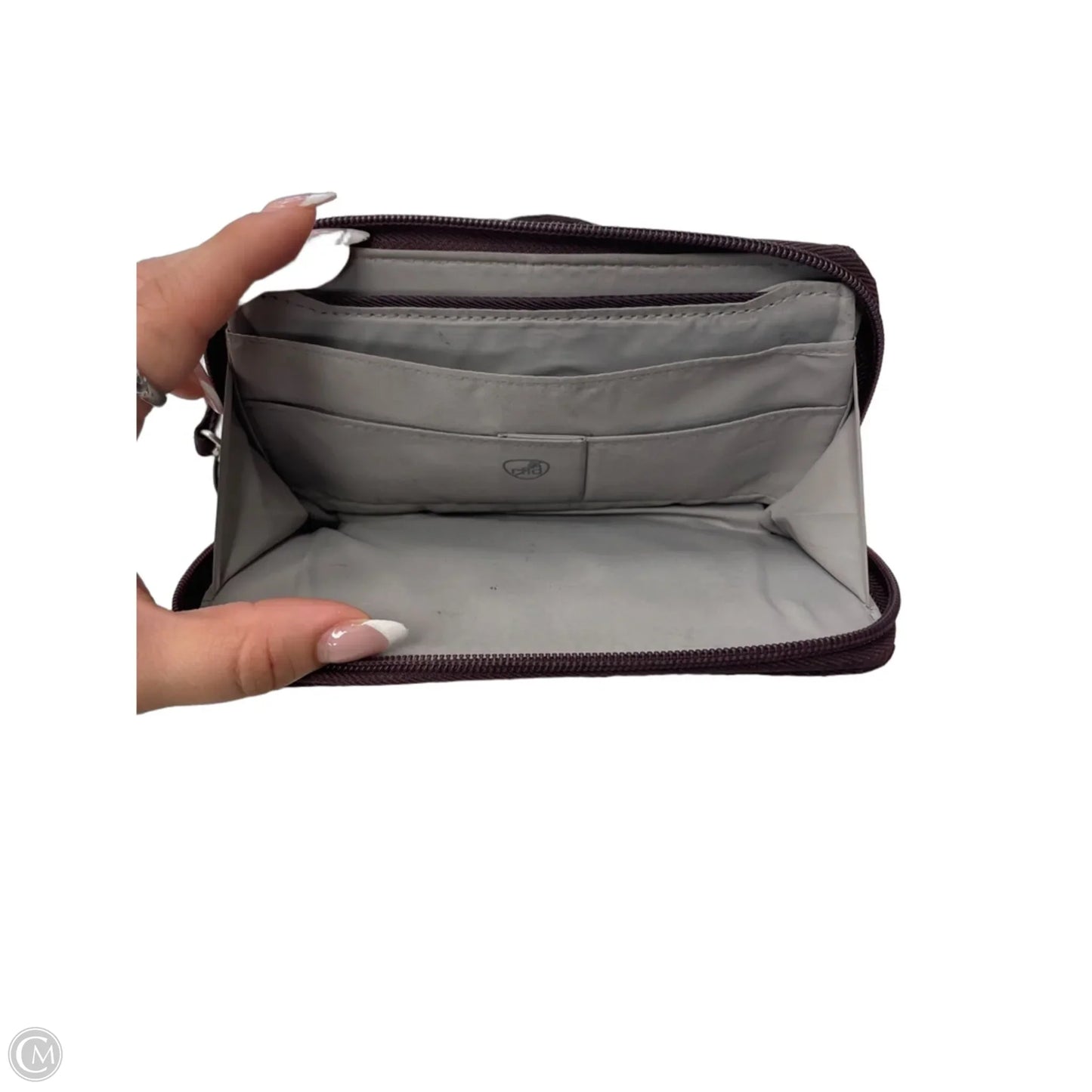 Wristlet By Clothes Mentor, Size: Medium