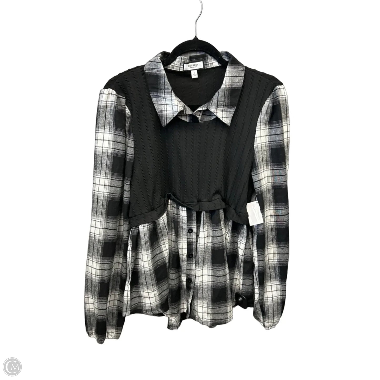 Top Long Sleeve By Discreet Wear In Plaid Pattern, Size: L
