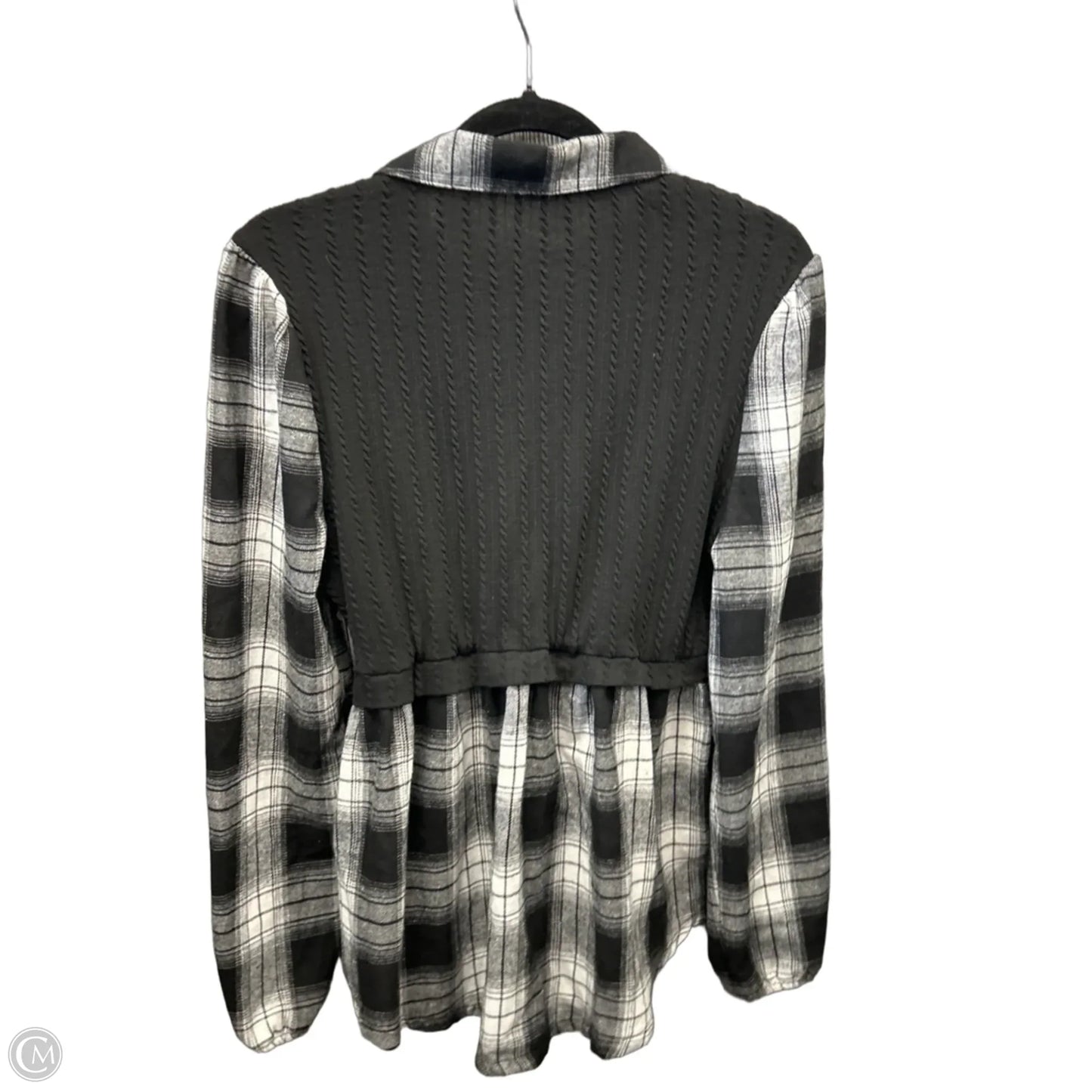 Top Long Sleeve By Discreet Wear In Plaid Pattern, Size: L