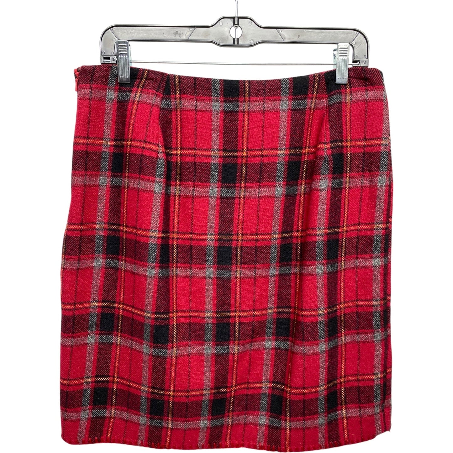 Skirt Mini & Short By Eddie Bauer In Red, Size: 12