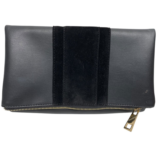 Clutch By Clothes Mentor, Size: Small