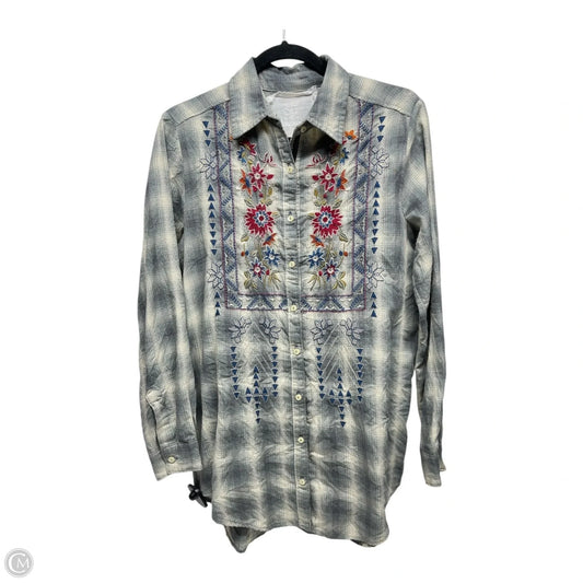 Top Long Sleeve By Johnny Was In Grey & White, Size: S