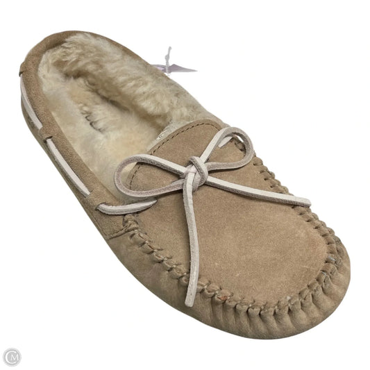 Slippers Designer By Ugg In Tan, Size: 5