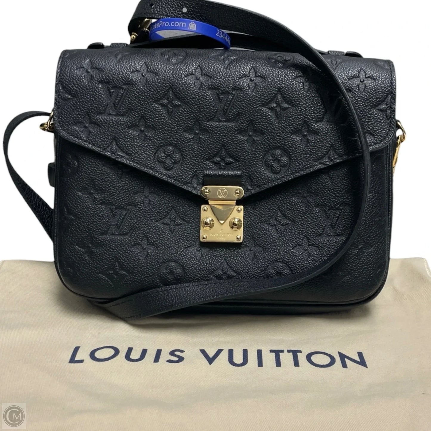 Crossbody Luxury Designer By Louis Vuitton, Size: Medium