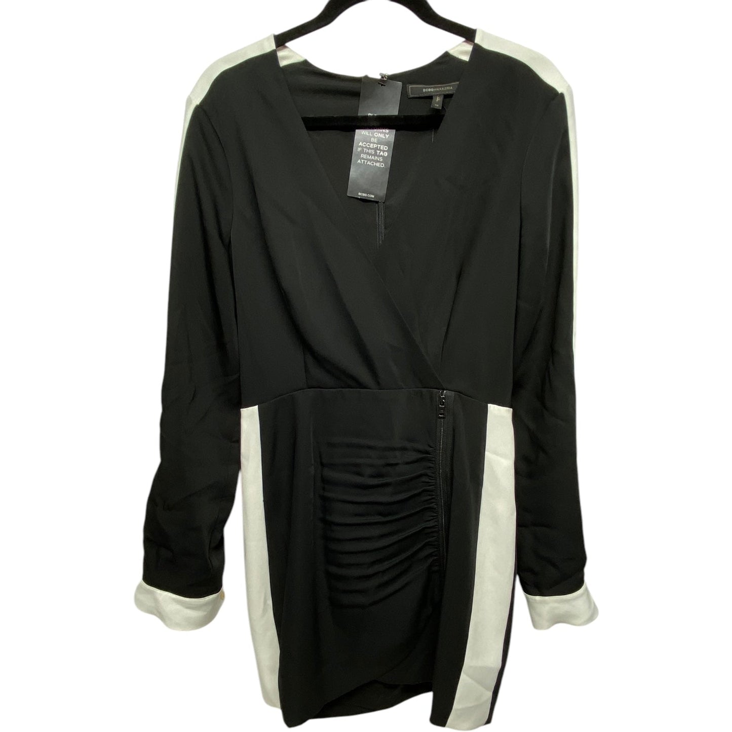 Dress Casual Short By Bcbgmaxazria In Black & White, Size: 6