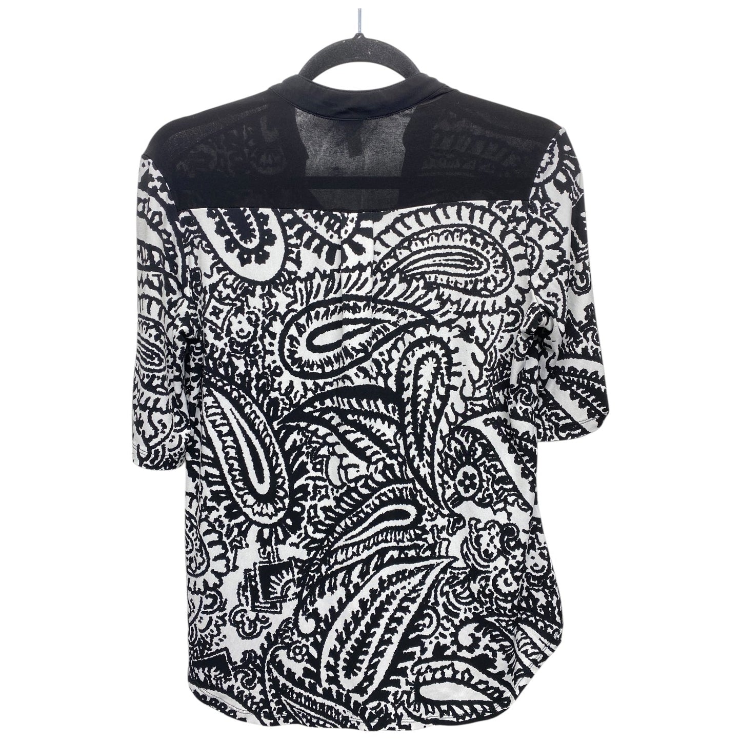 Top Short Sleeve By Perseption Concept In Black & White, Size: M