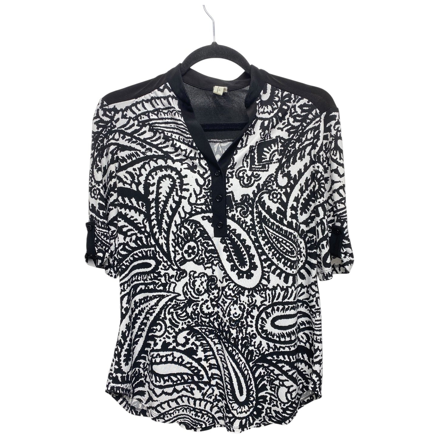 Top Short Sleeve By Perseption Concept In Black & White, Size: M