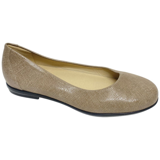 Shoes Flats By Sas In Beige, Size: 8