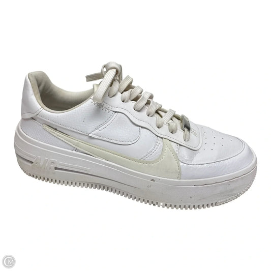 Shoes Sneakers By Nike In White, Size: 8