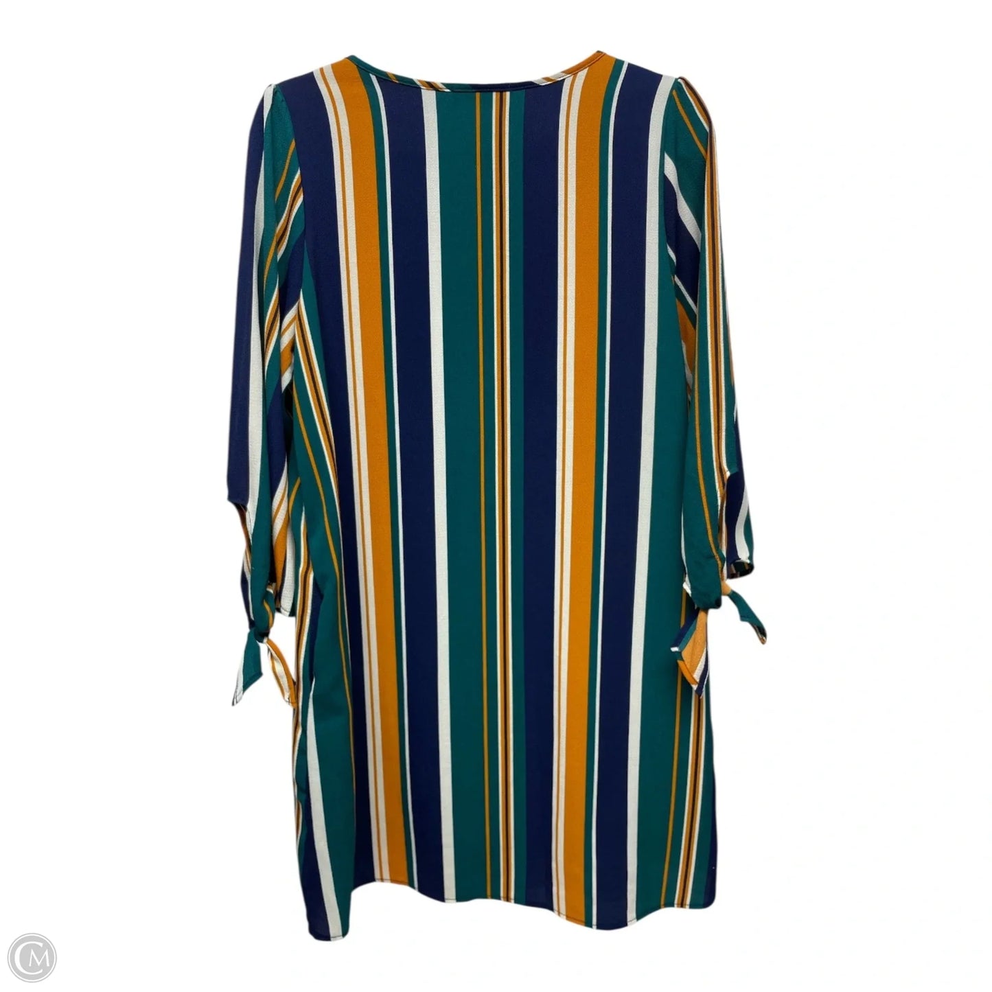 Dress Casual Short By Entro In Striped Pattern, Size: S