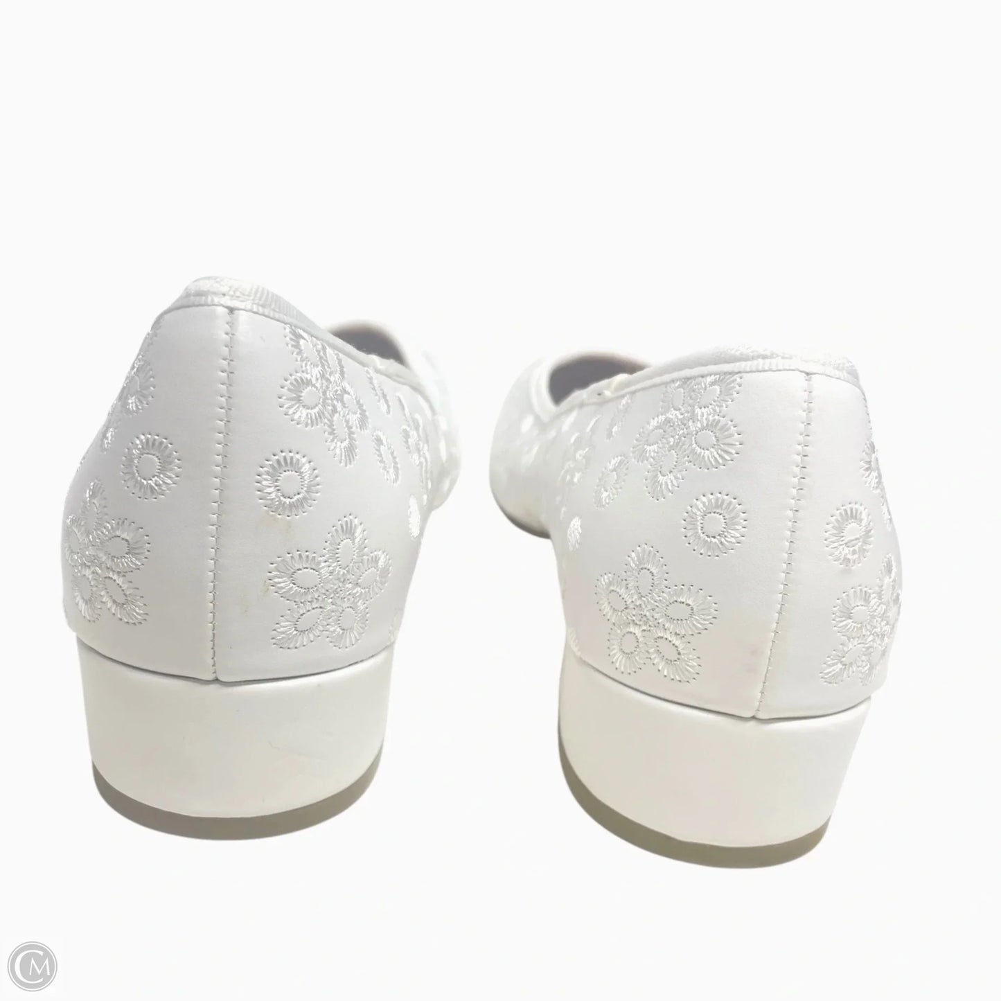 Shoes Flats By Steve Madden In White, Size: 5