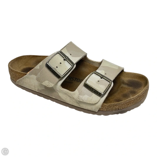 Sandals Flats By Birkenstock In Camouflage Print, Size: 9