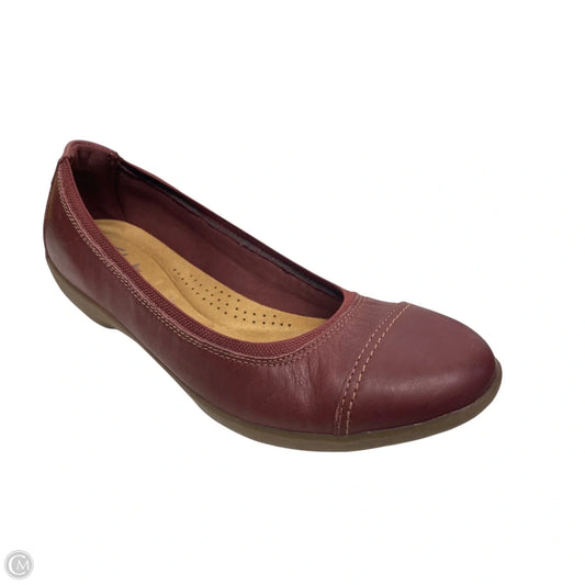 Shoes Flats By Clarks In Brown, Size: 9.5