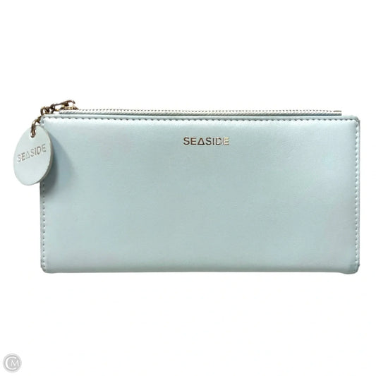 Wallet By Clothes Mentor, Size: Medium