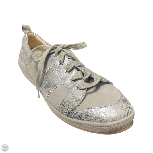 Shoes Flats By Nurture In Taupe, Size: 7.5