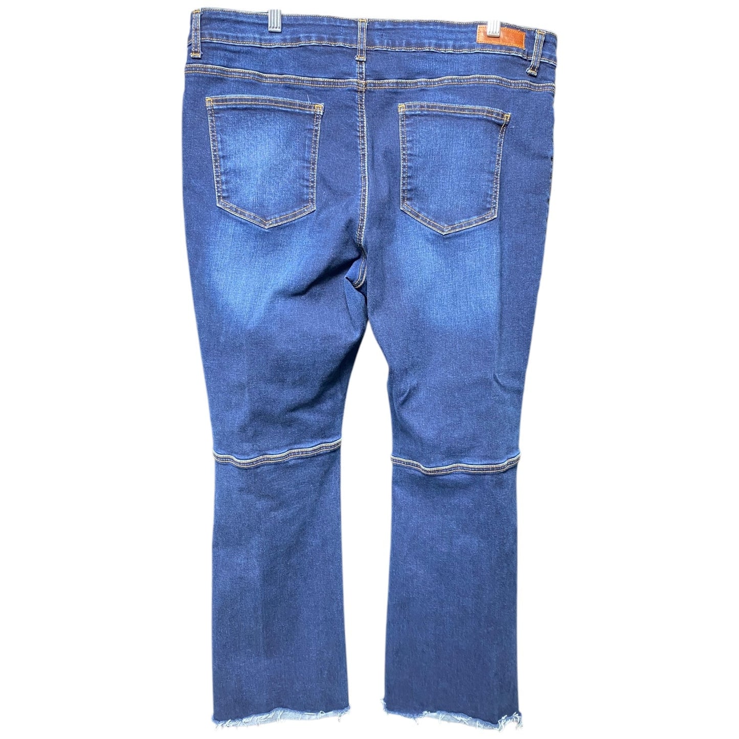 Jeans Flared By Clothes Mentor In Blue Denim, Size: 3x