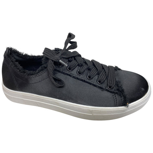 Shoes Sneakers By Rock And Candy In Black, Size: 9.5