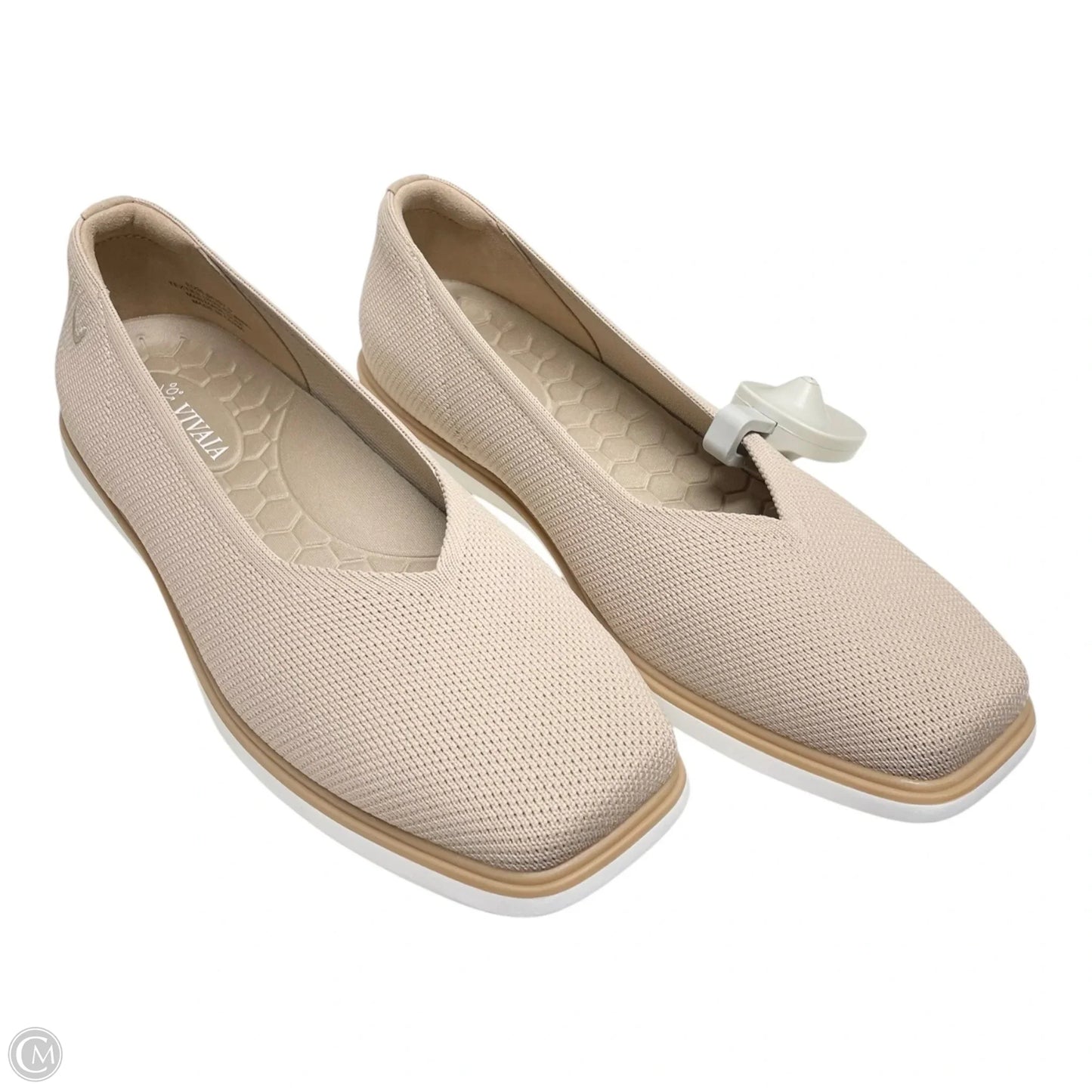 Shoes Flats By Vivaia In Tan & White, Size: 8