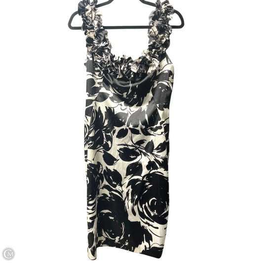 Dress Casual Short By White House Black Market In Black & White, Size: 6