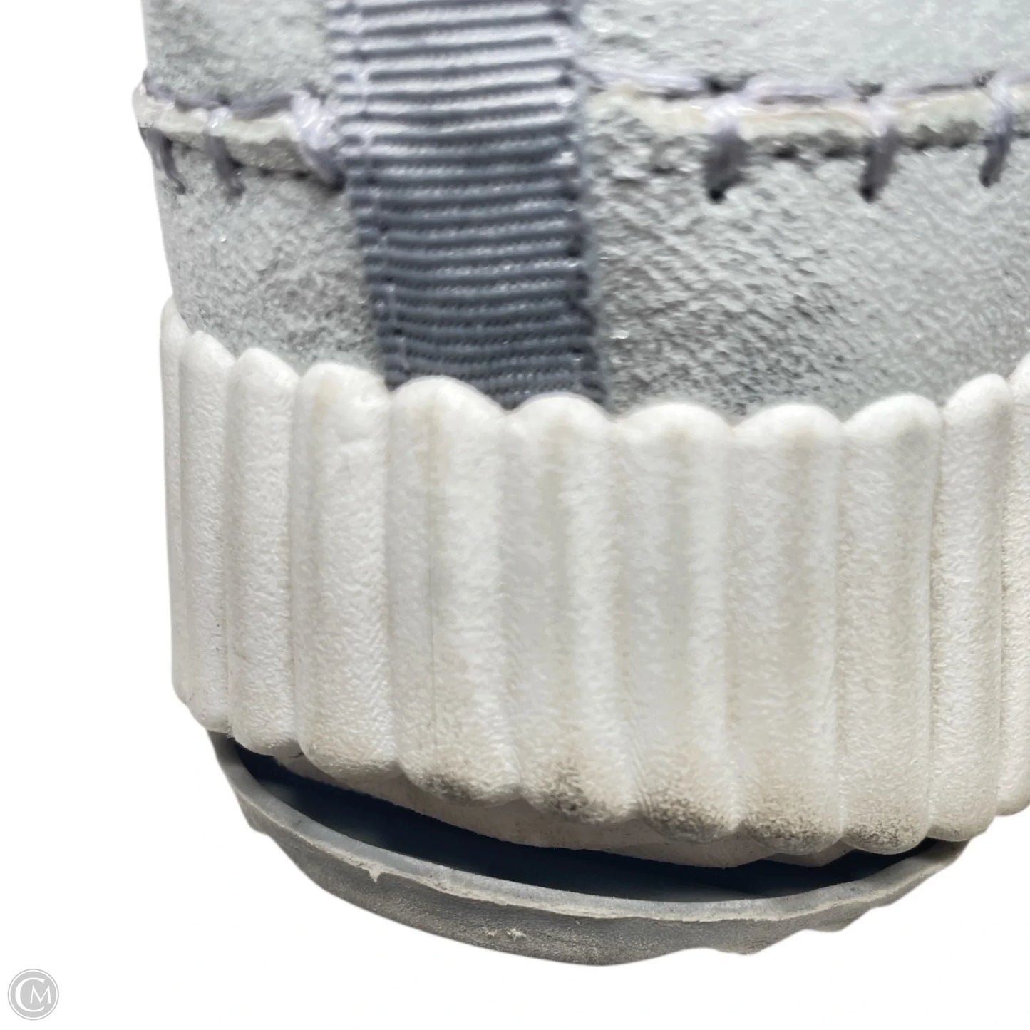 Shoes Sneakers By Bamboo In Grey & Silver, Size: 10