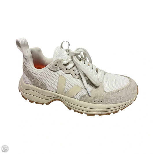 Shoes Sneakers By Veja In White, Size: 7