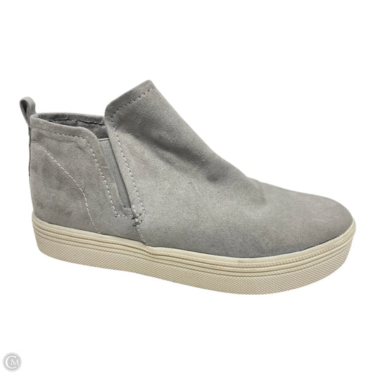 Shoes Sneakers By Dolce Vita In Grey, Size: 9.5