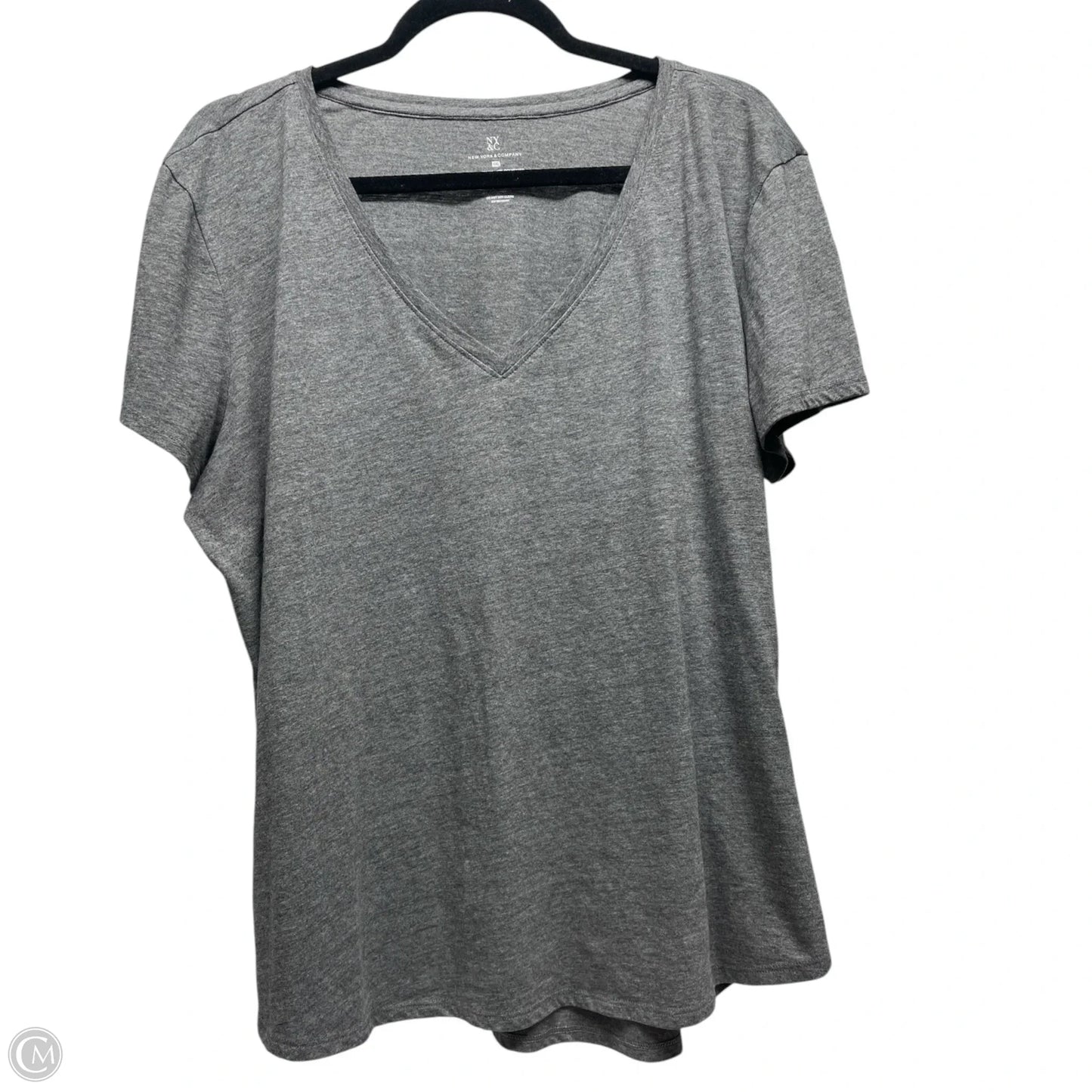 Top Short Sleeve Basic By New York And Co In Grey, Size: Xxl