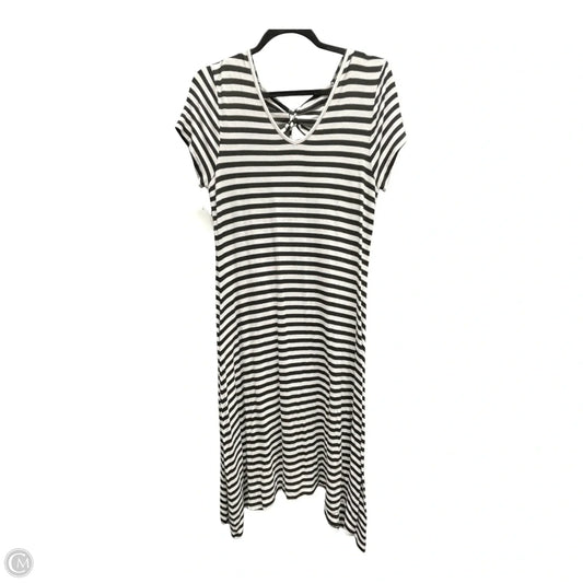 Dress Casual Short By Chicos In Black & White, Size: M