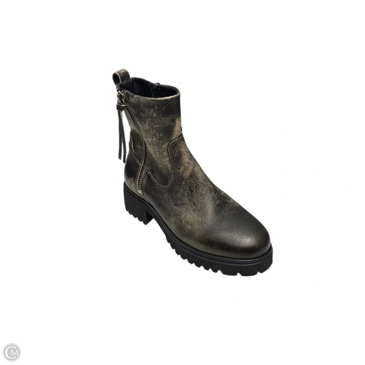 Boots Ankle Flats By Clothes Mentor In Black & Cream, Size: 7