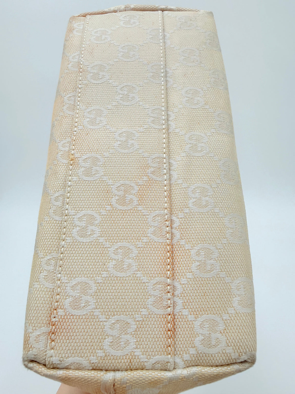 Handbag Luxury Designer By Gucci In Cream, Size:Small