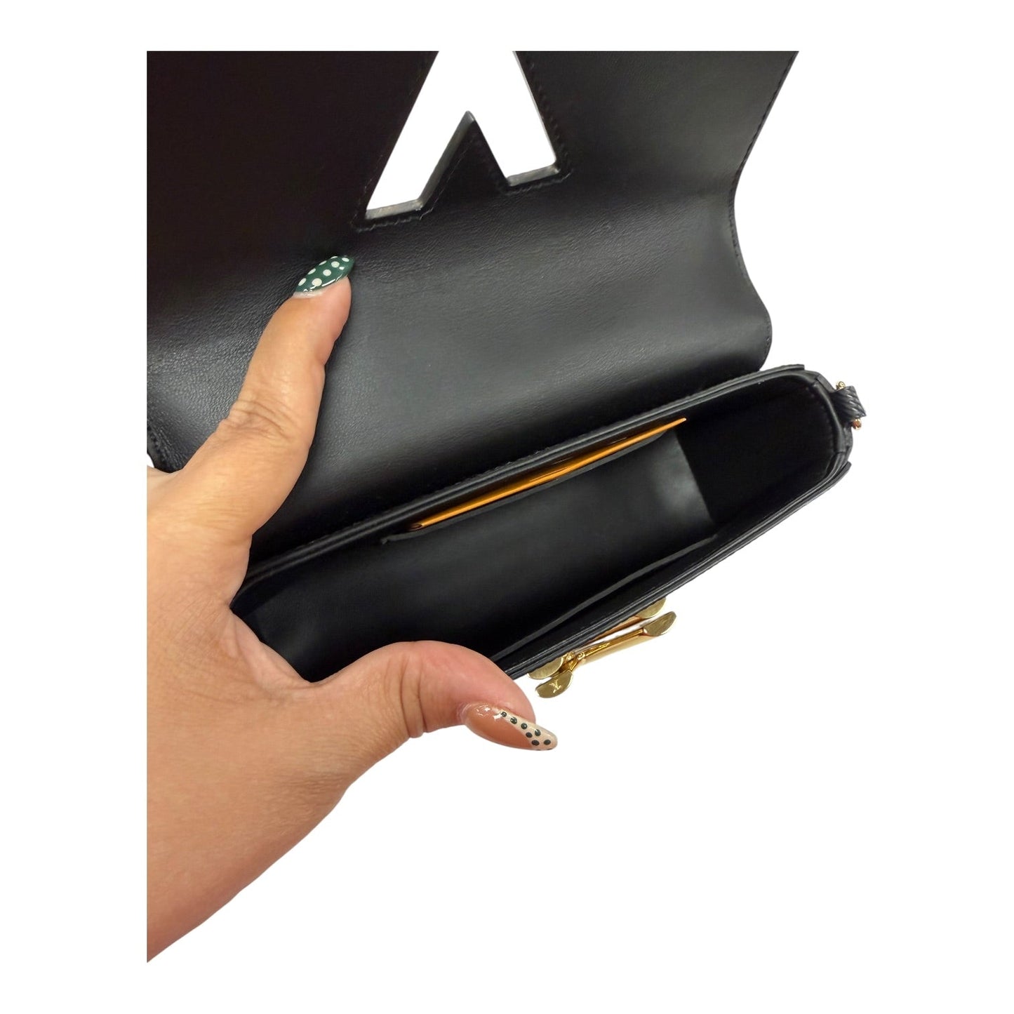 Handbag Luxury Designer By Louis Vuitton In Black, Size:Small
