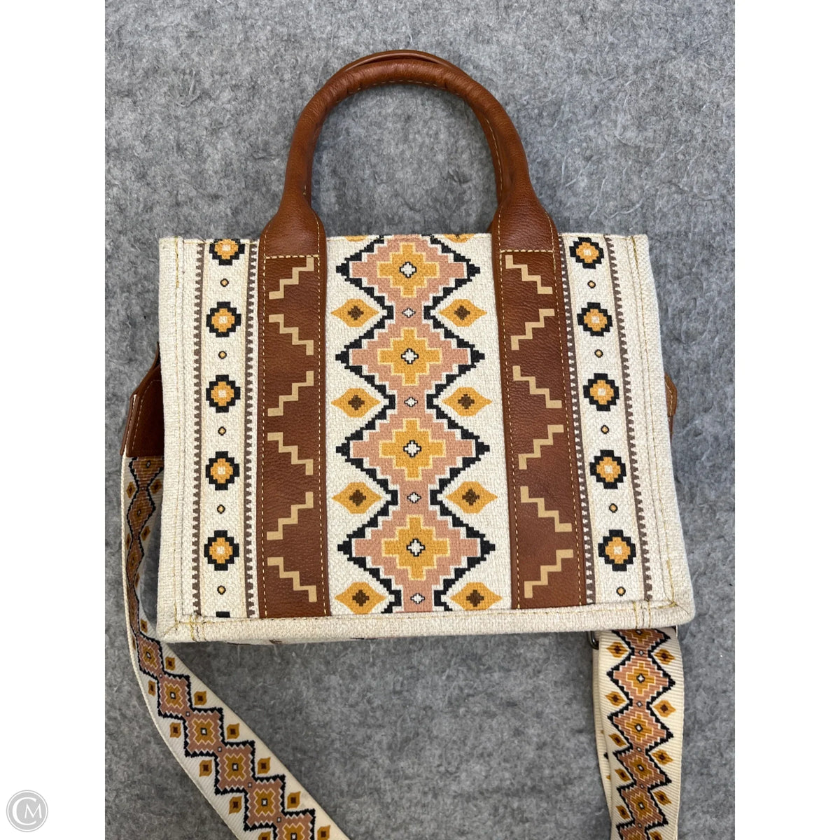 Crossbody By Wrangler, Size: Medium