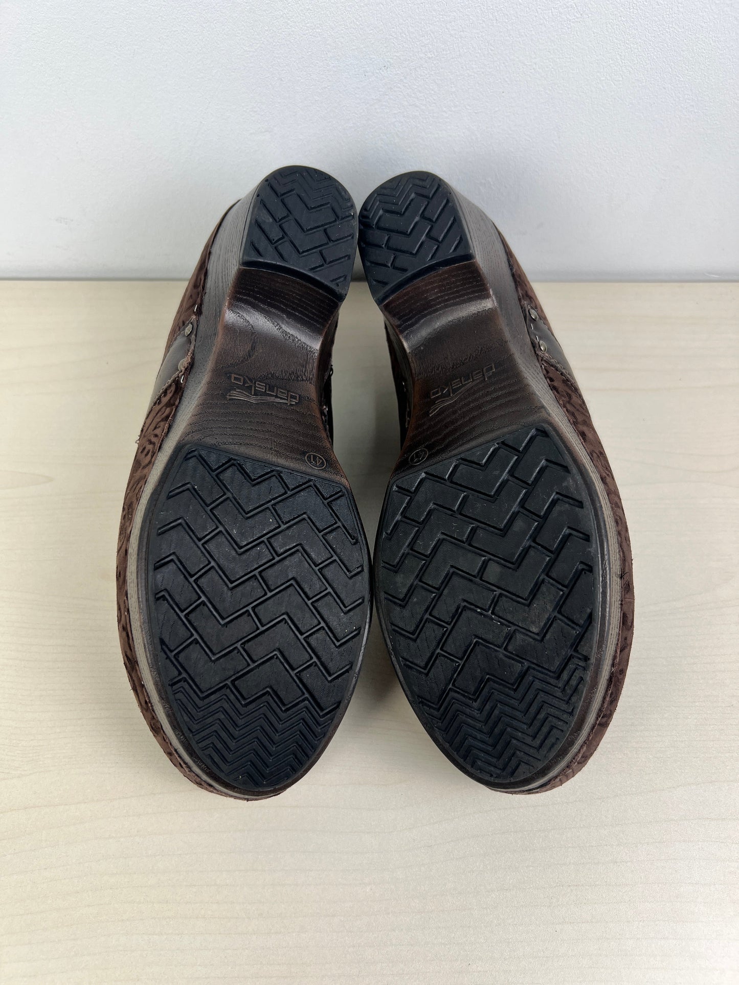 Brown Shoes Heels Block Dansko, Size 10.5