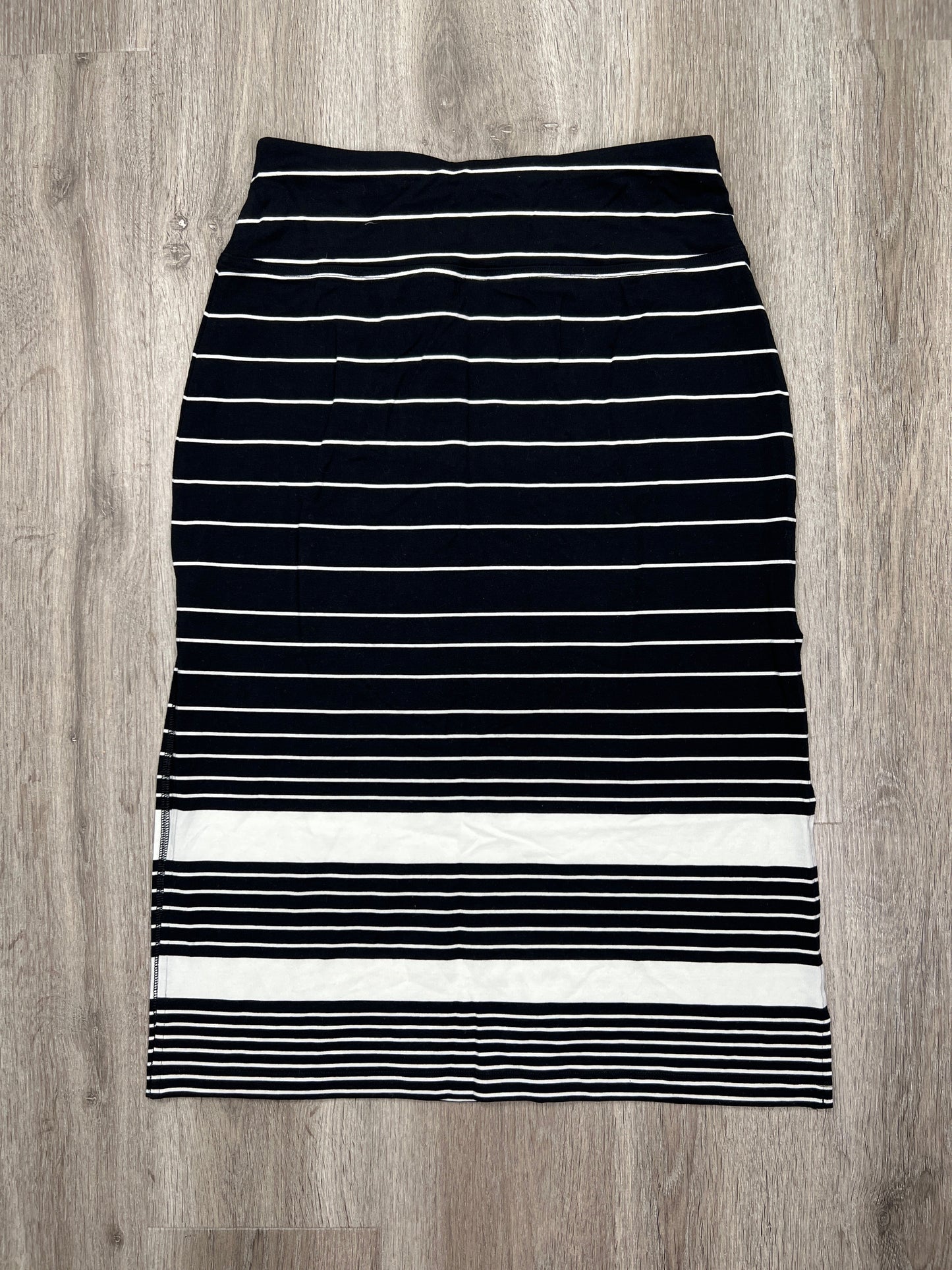 Striped Pattern Skirt Midi Athleta, Size S