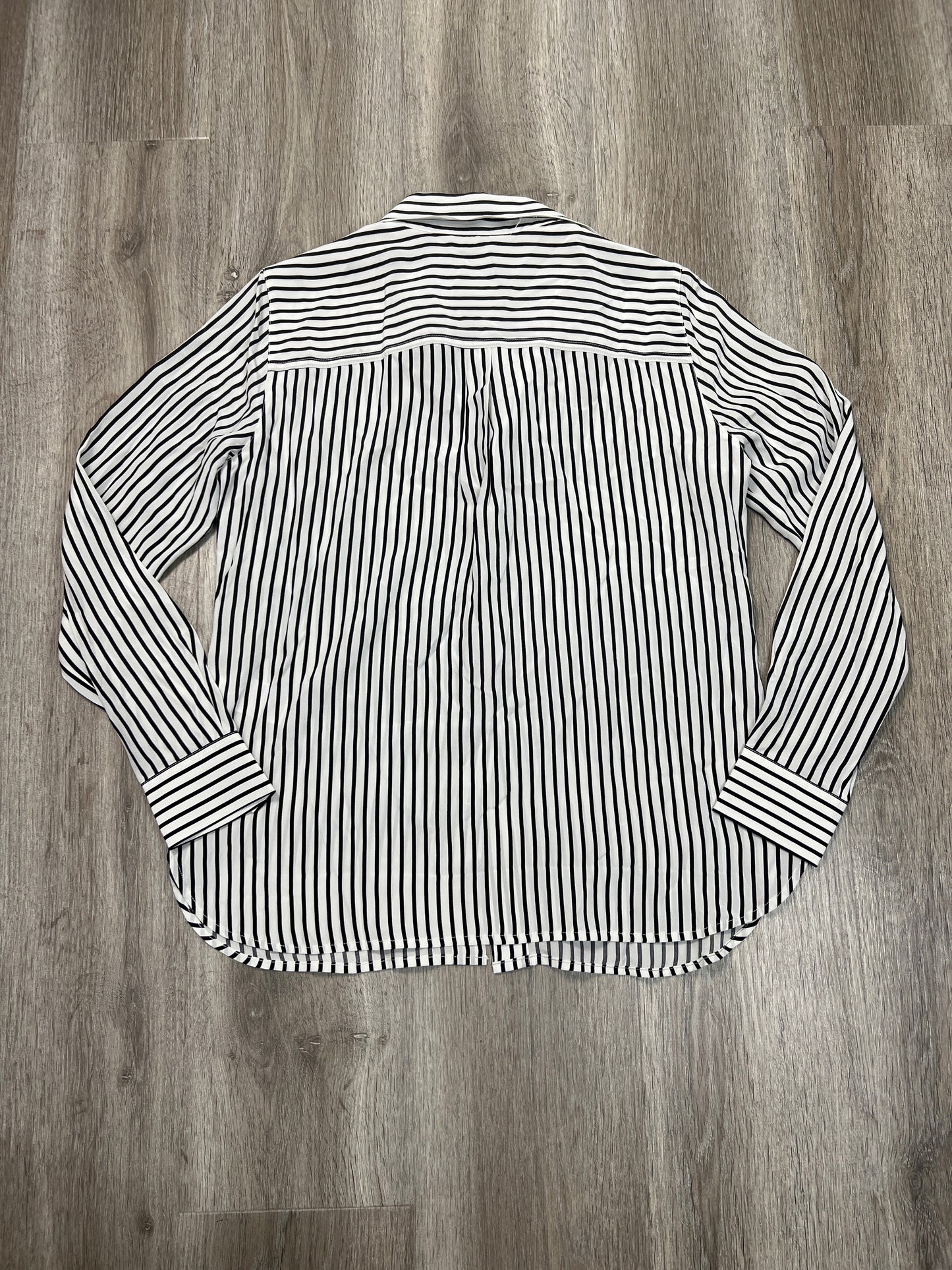 Top Long Sleeve By Banana Republic In Striped Pattern, Size: Xs