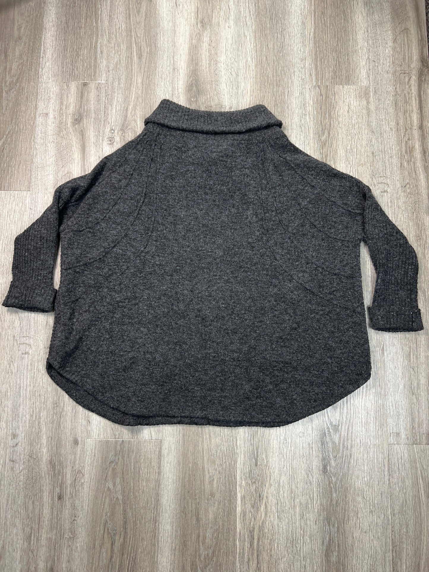 Sweater By CULTURE  In Grey, Size: L