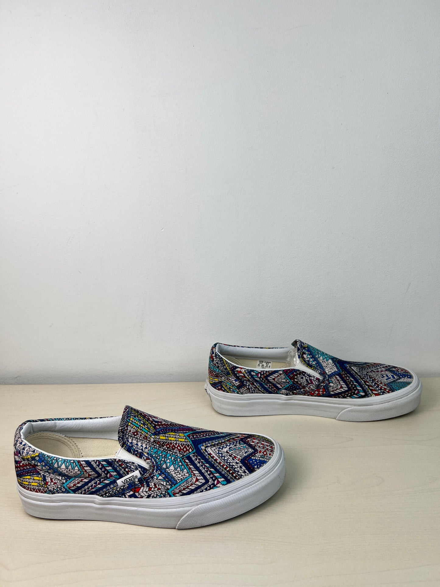 Shoes Sneakers By Vans In Multi-colored, Size: 8