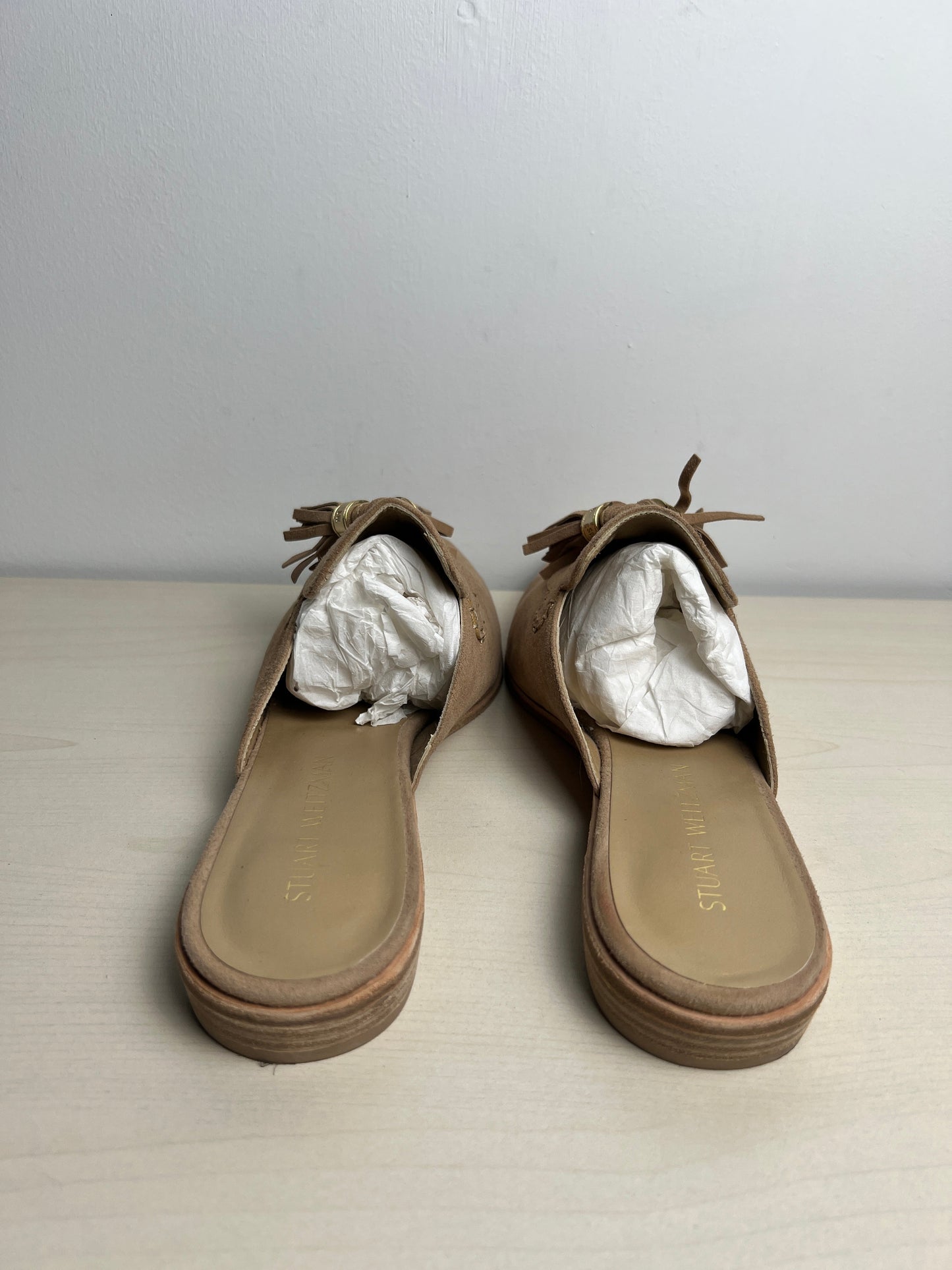 Shoes Flats By Stuart Weitzman In Beige, Size: 9.5