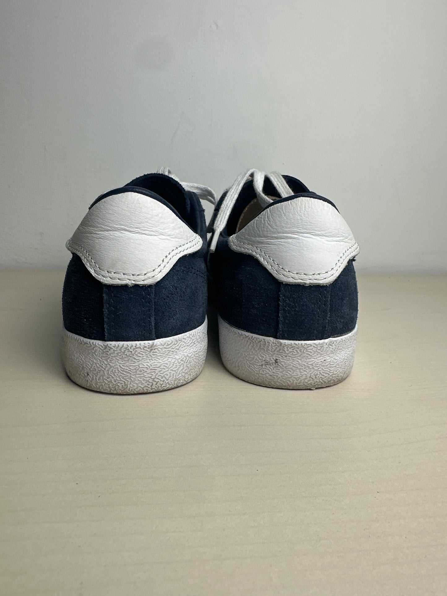 Shoes Sneakers By Converse In Blue, Size: 9