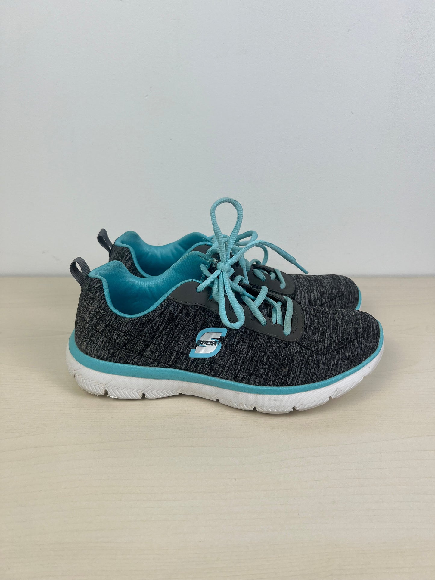 Shoes Athletic By Skechers  Size: 8.5